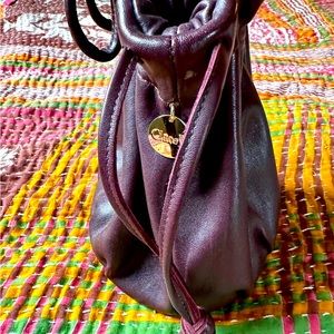 Clare V Petit Henri in plum. The last photo for style reference.